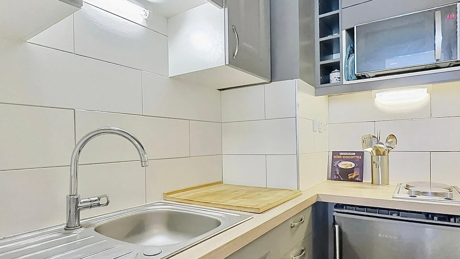 Apartman Studio Skis Aux Pieds Pour 4, Proche Commerces Et Balcon Sud A Tignes - Fr-1-411-440