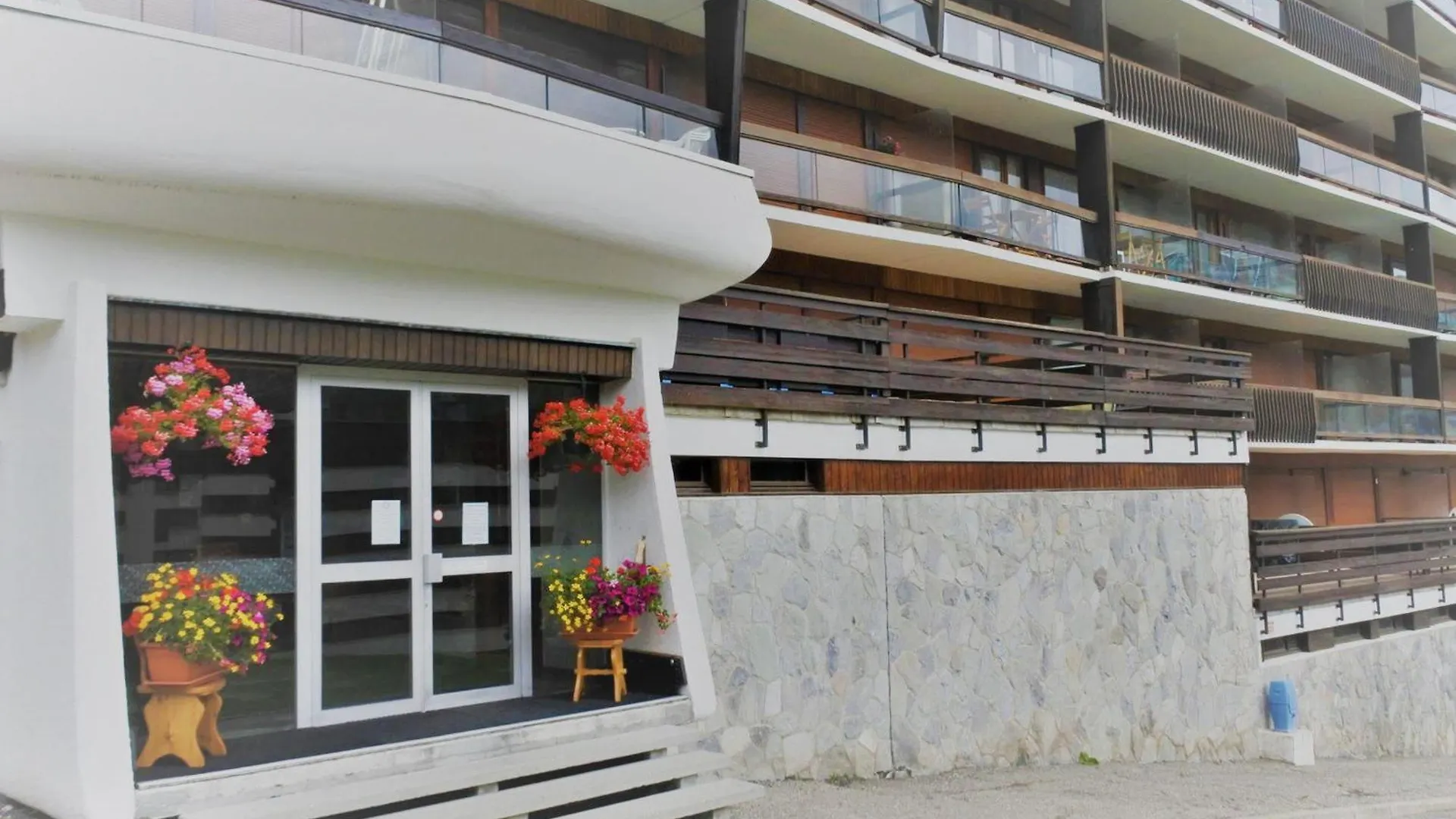 Studio Skis Aux Pieds Pour 4, Proche Commerces Et Balcon Sud A Tignes - Fr-1-411-440 Franciaország
